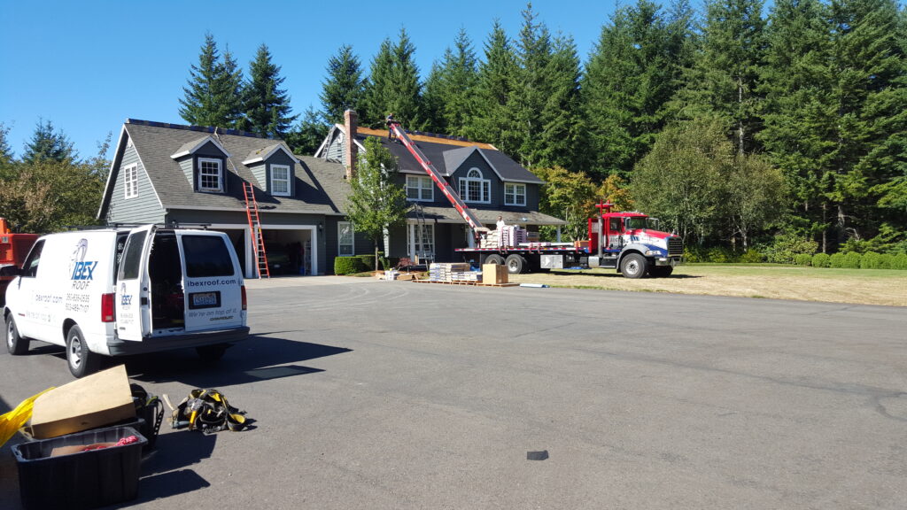 roofing company installs new roof